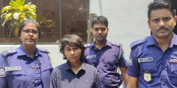 সাভারে বাবাকে হত্যা করে ৯৯৯-এ কল