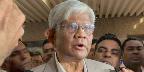 অর্থ উপদেষ্টা সালেহউদ্দিন আহমেদ